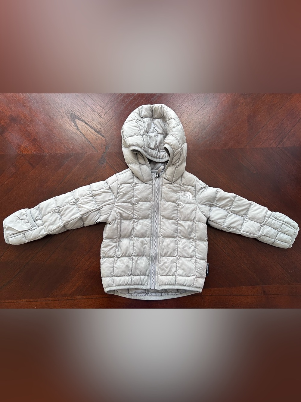 The North Face Kids Light Gray Quilted Hooded Jacket size 6-12M